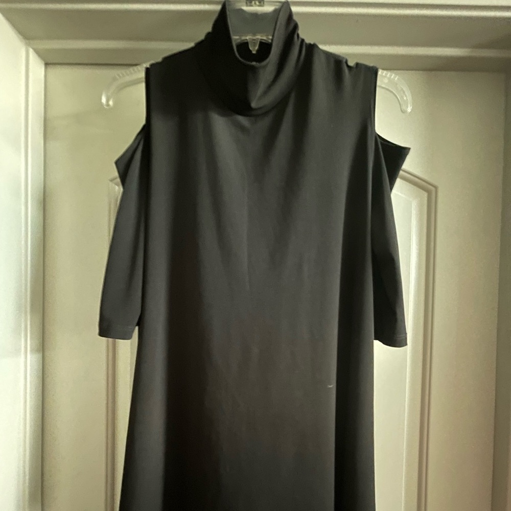 CIARA SUN WOO Cold Shoulder Tunic
